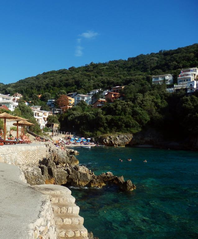 Apartments Esperanza Utjeha Εξωτερικό φωτογραφία